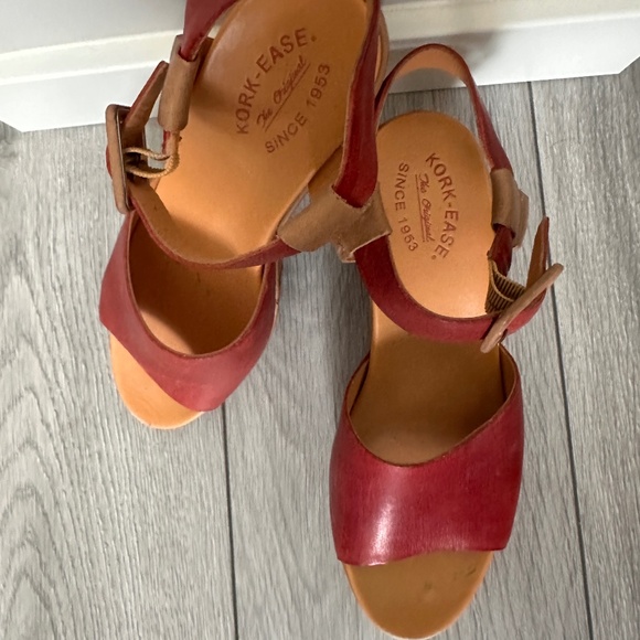 Kork-Ease 3" Red & Tan Leather Women's Wedge Shoes sz 10 - Picture 2 of 3